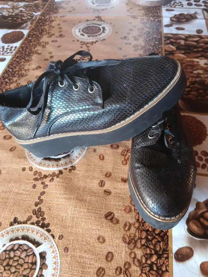Zapatos negros de cuero sintético - 2