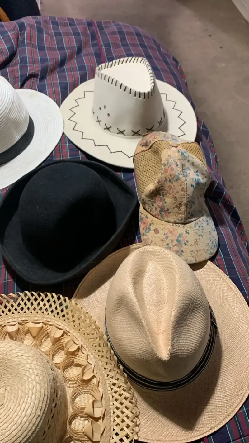 Set de sombreros variados de muchos paises - 3