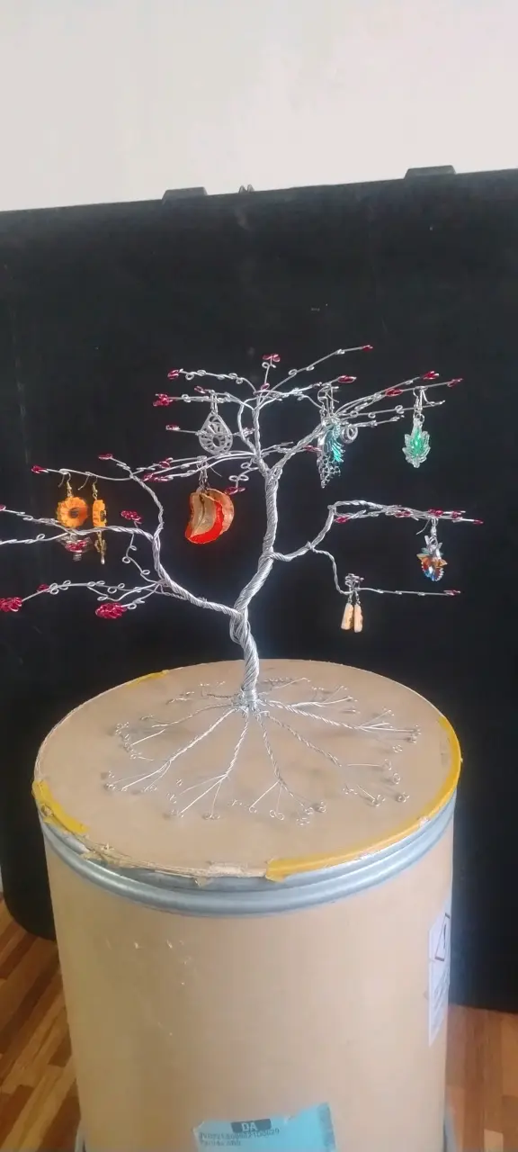 Árbol decorativo de alambre - 3