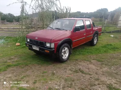 Camioneta pickup roja - miniatura 3