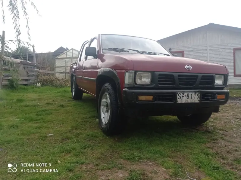 Camioneta pickup roja - 5