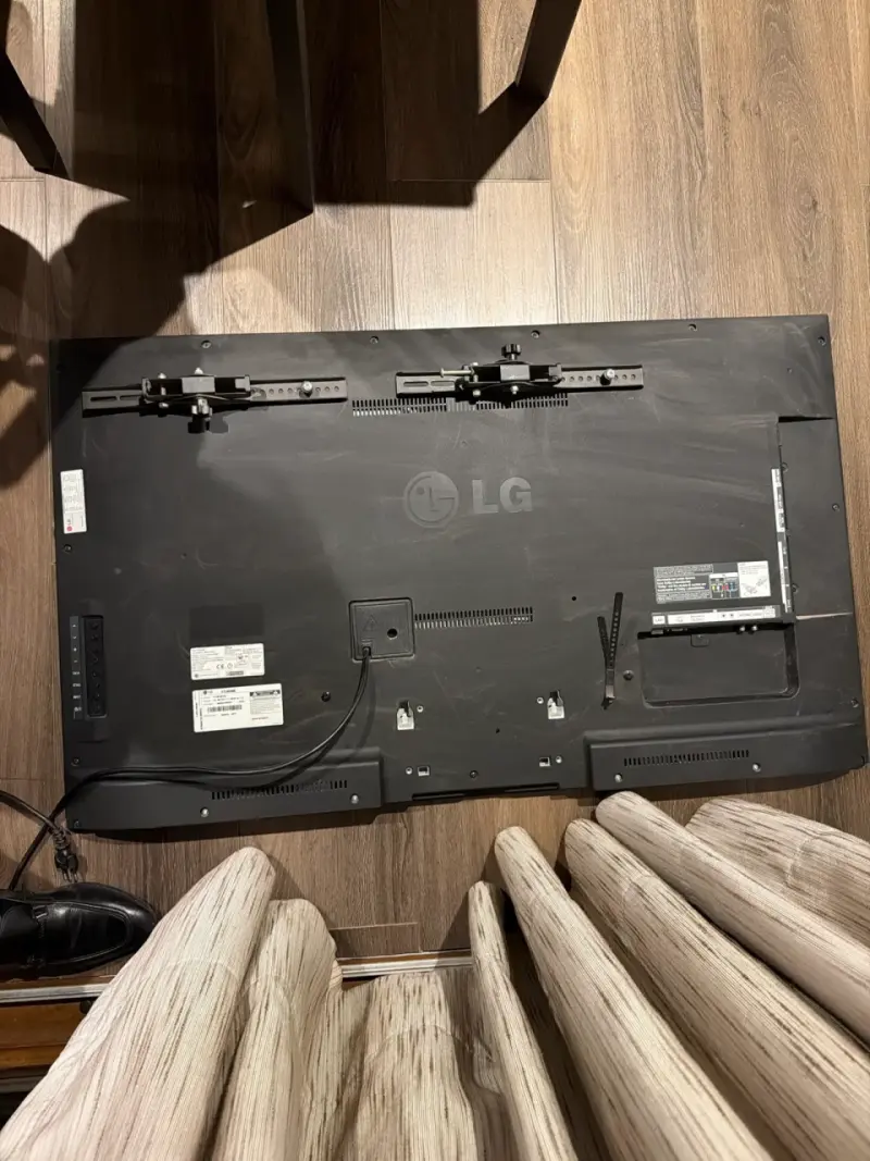 Televisor LG 47 pulgadas - 3