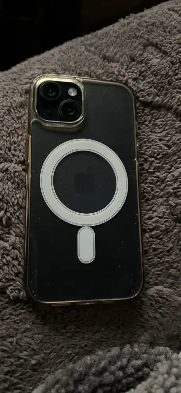 iPhone 15 - 1