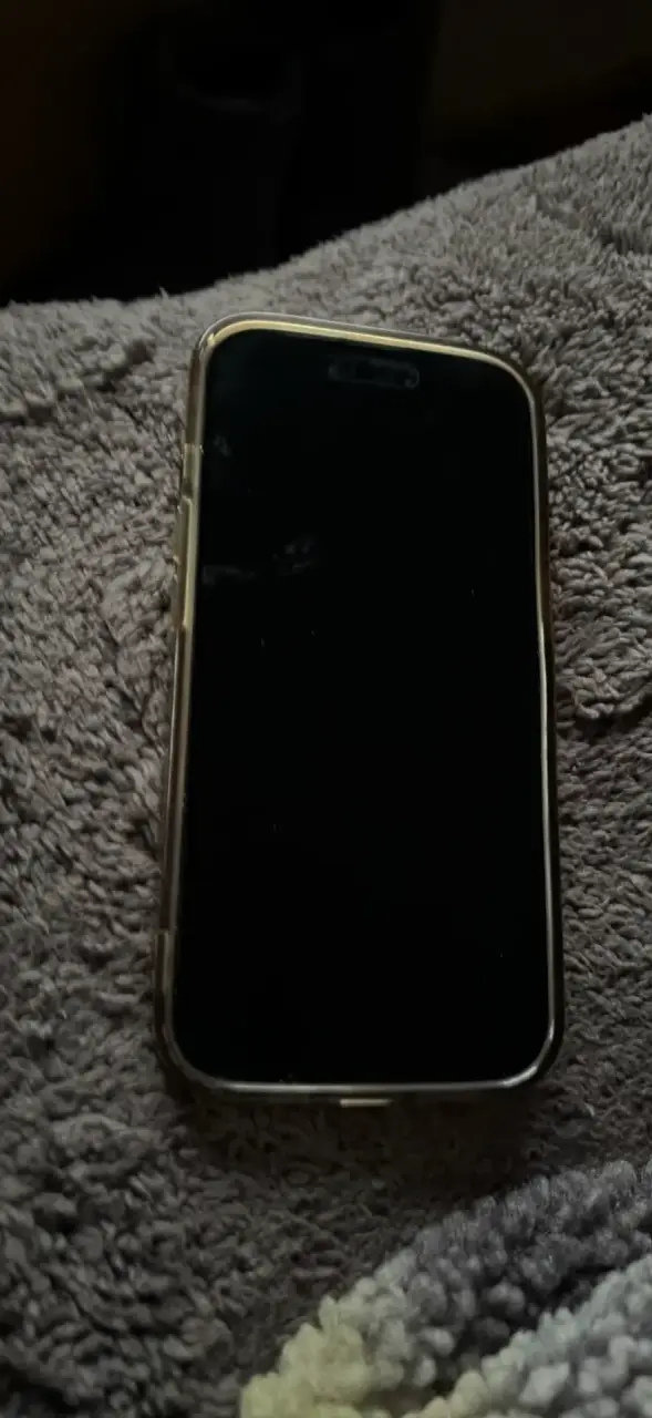 iPhone 15 - 2