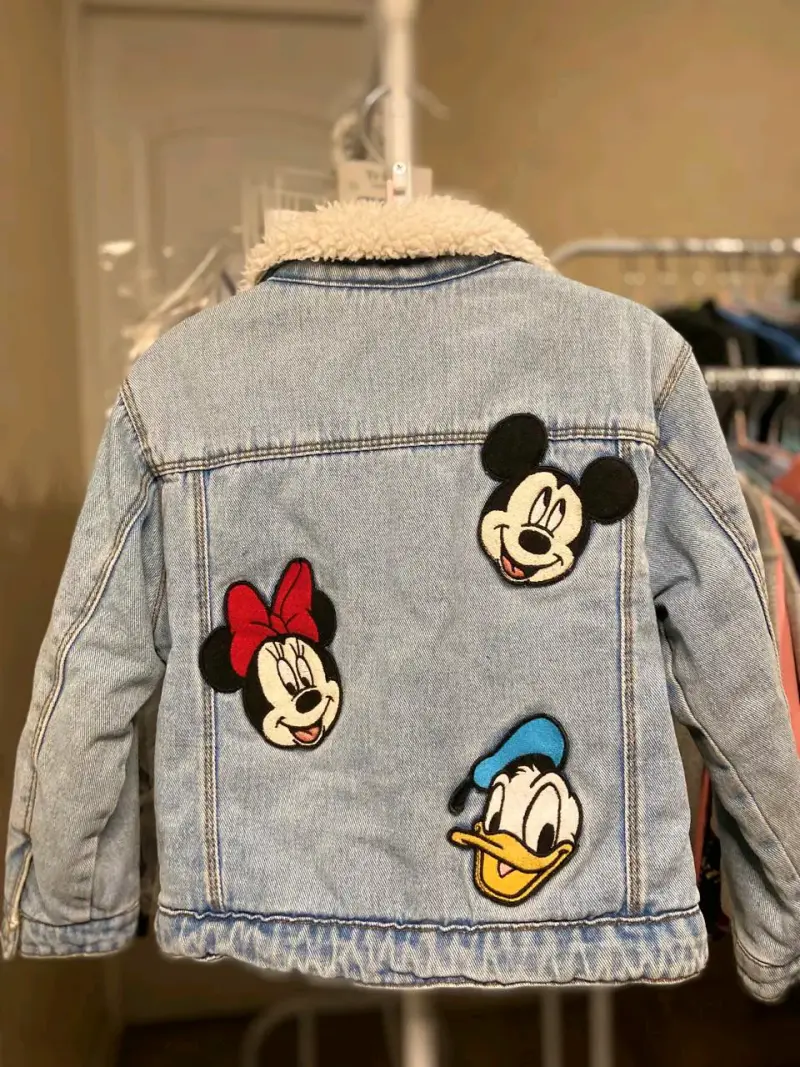 Chaqueta de mezclilla con parches - 4