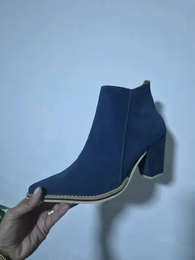 Botas negras tacón alto - miniatura 3