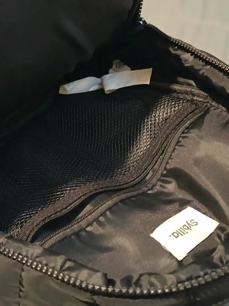 Mochila pequeña negra Syb - 4