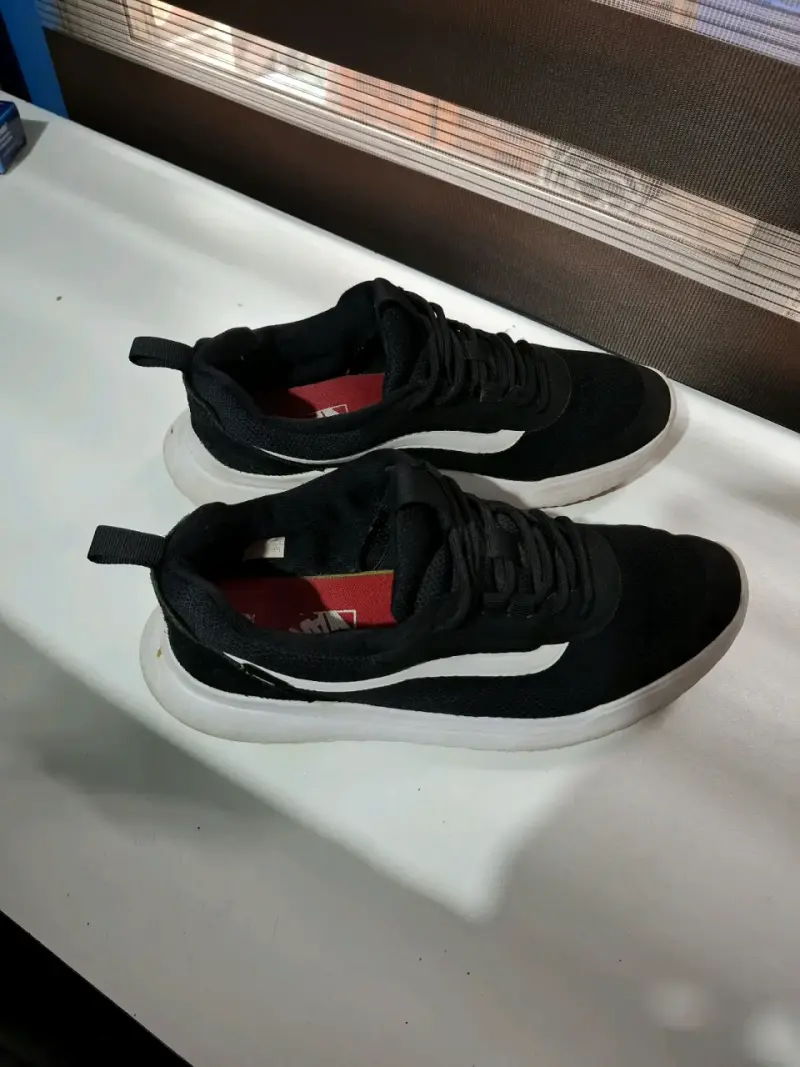 Zapatillas deportivas negras - 2
