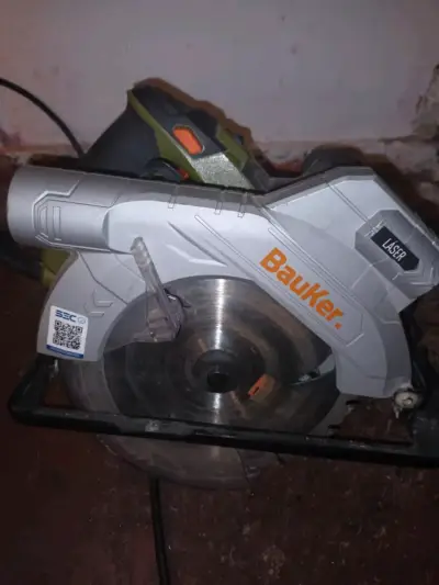 Sierra eléctrica usada perfecto estado - miniatura 2