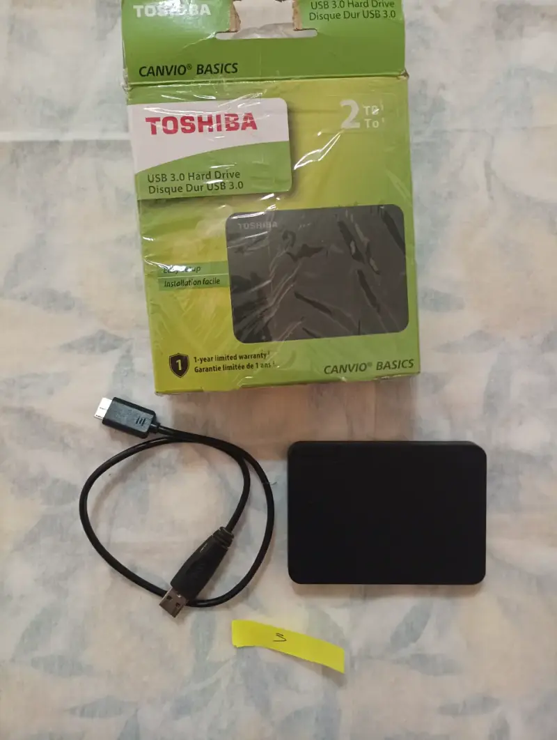 Disco Duro Externo Toshiba Canvio Basics - 2TB - 1