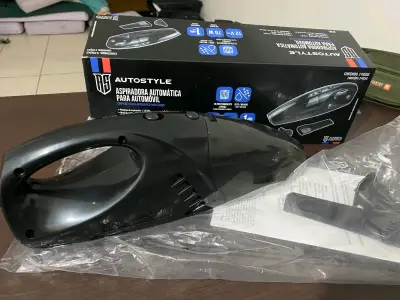 Aspiradora automática para auto - miniatura 1