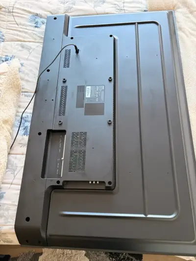 Televisor AOC pantalla grande - miniatura 2