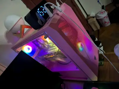 PC Gamer con RGB y tarjeta RTX - miniatura 1