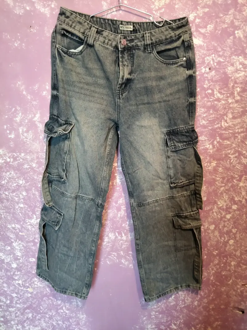 Ropa de mujer y hombre - 4