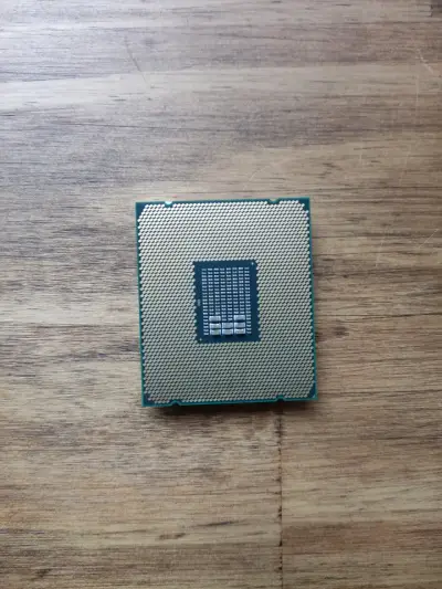 Procesador Intel Xeon E5-1650 v4 - miniatura 2