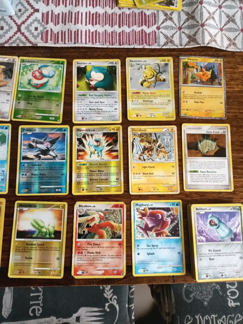 Cartas Pokémon variadas - 1