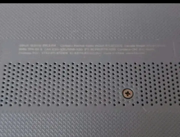 Notebook HP con cargador - 2