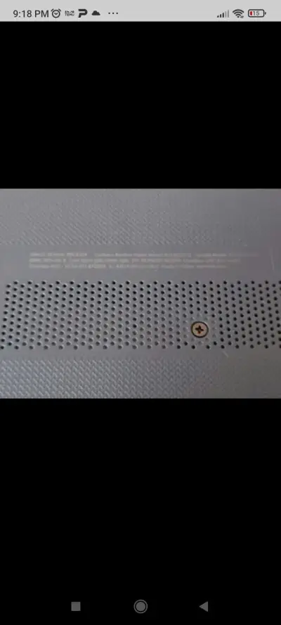 Notebook HP con cargador - miniatura 4