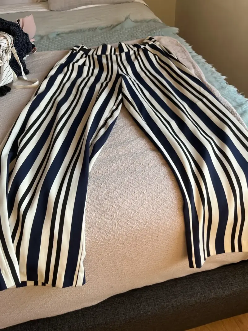 Blusa beige plisada manga larga - 3