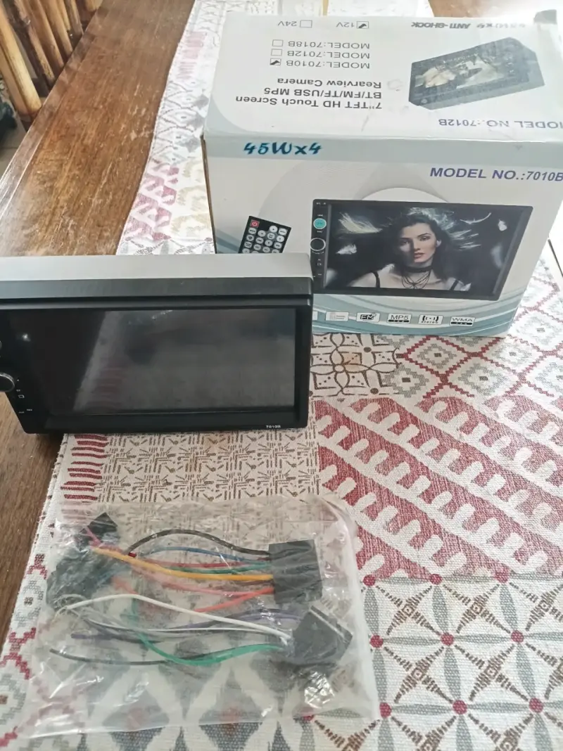 Reproductor multimedia para auto