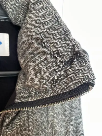 Chaqueta sin mangas gris Old Navy - miniatura 5