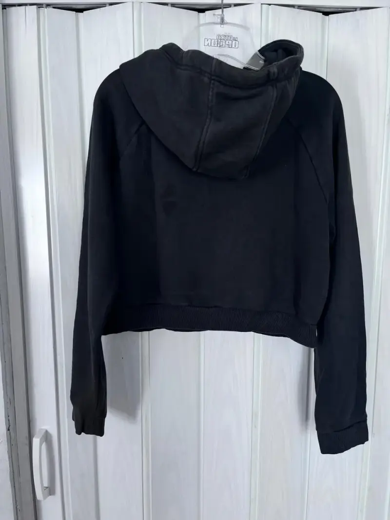 Polerón Adidas negro con capucha - 2