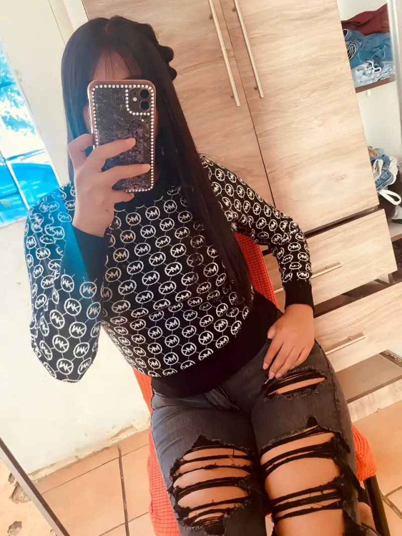 Jeans negros rasgados - 2