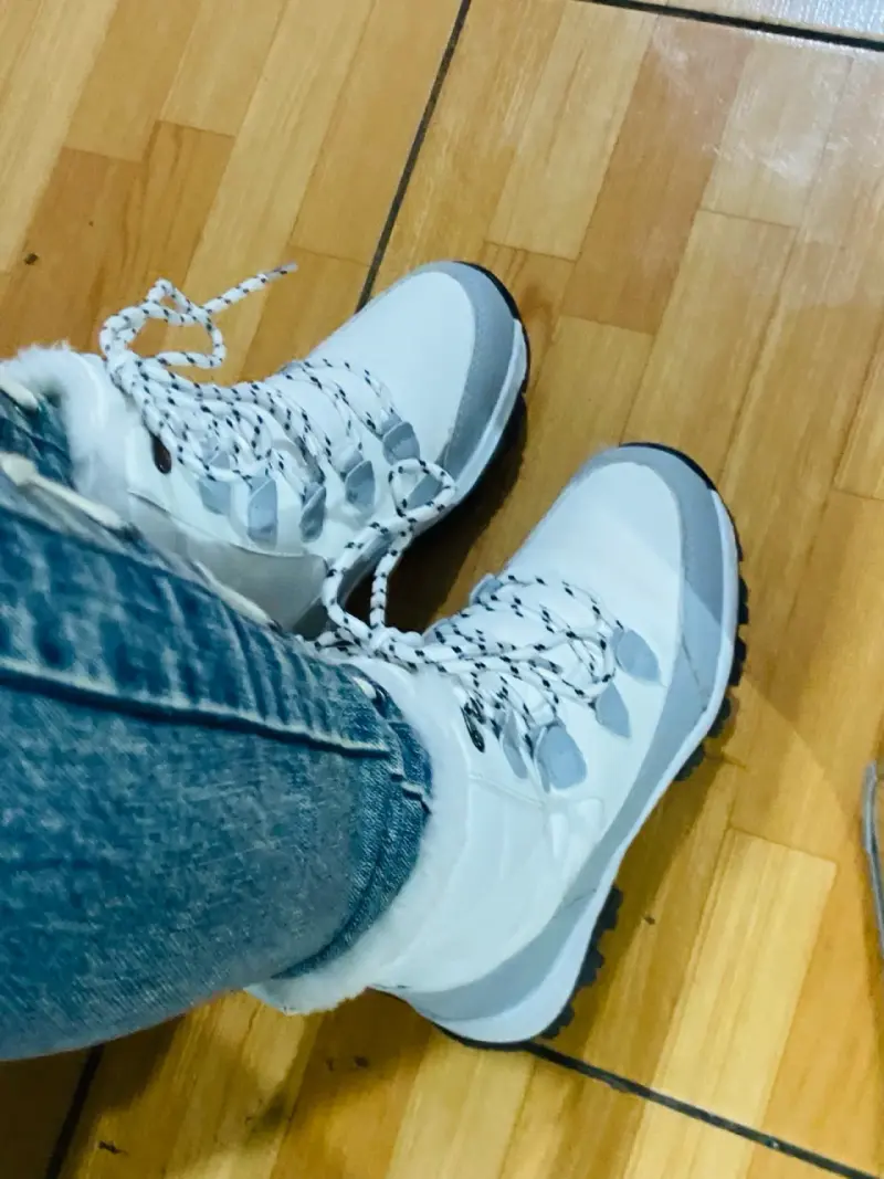 Botas blancas con cordones - 2