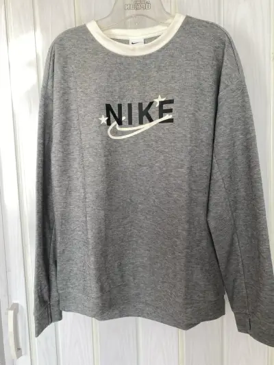 Polerón gris Nike - miniatura 1