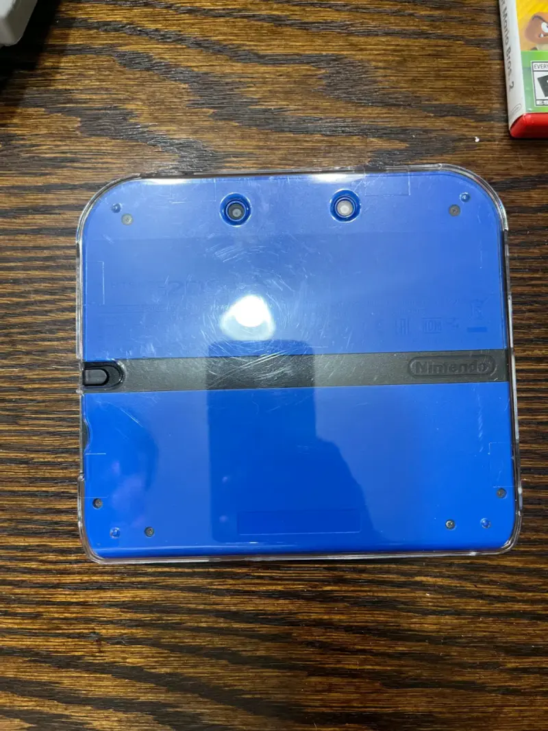 Consola Nintendo 2DS+32gb+Carcasa - 3