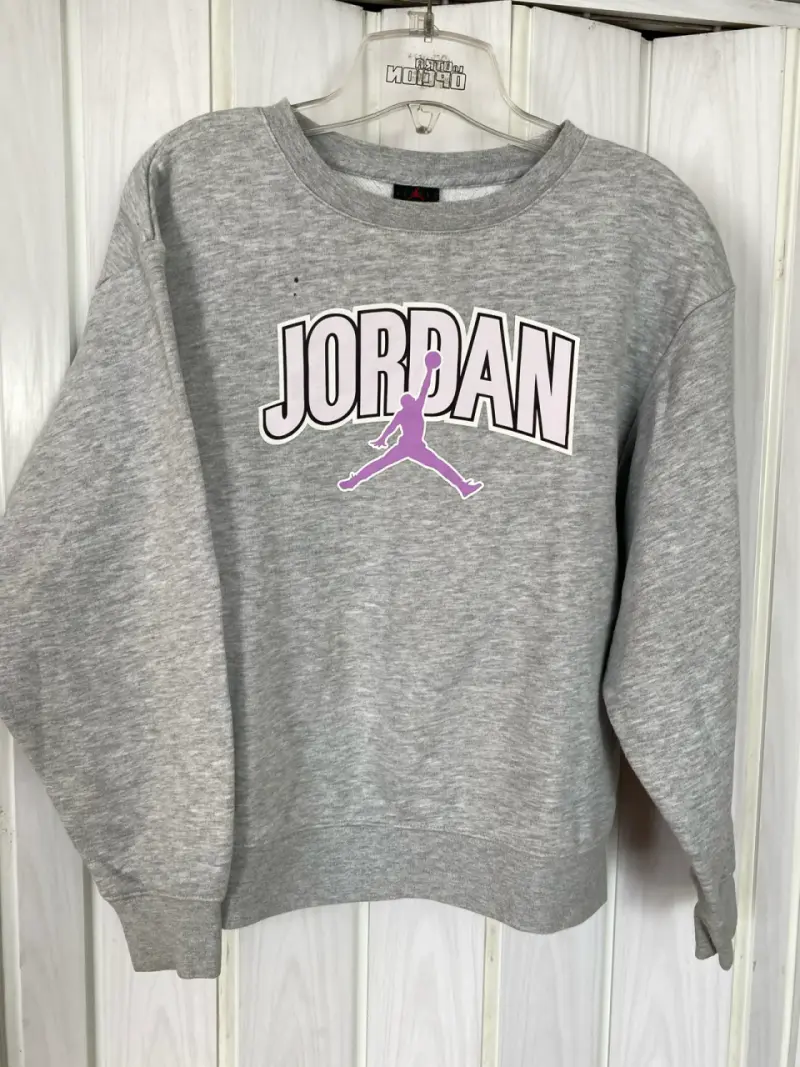 Polerón gris Jordan con logo - 1