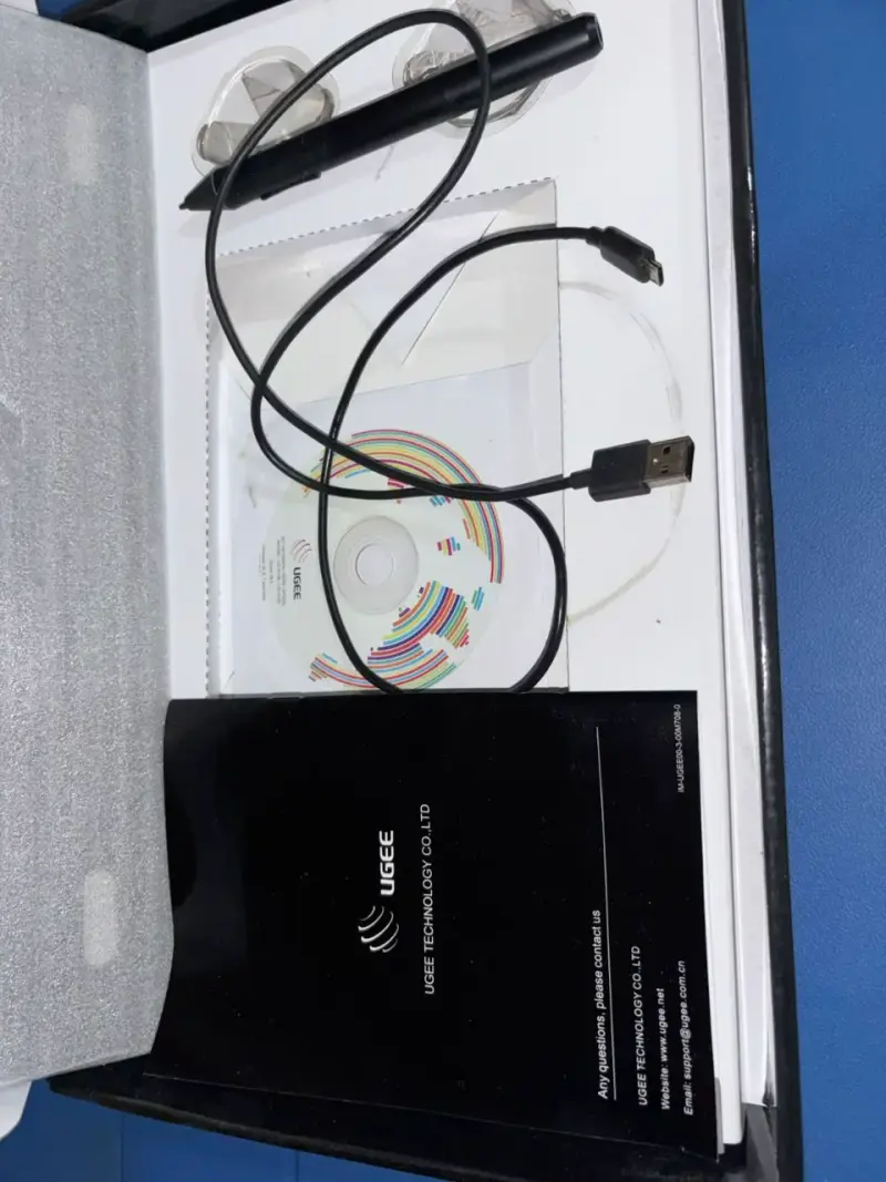 Tableta gráfica UGEE M708 - 2
