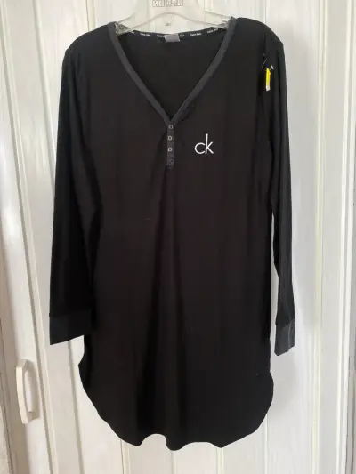 Polera negra manga larga CK - miniatura 1