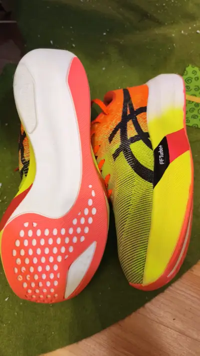 Zapatillas deportivas Asics metaspeed edge paris - miniatura 1