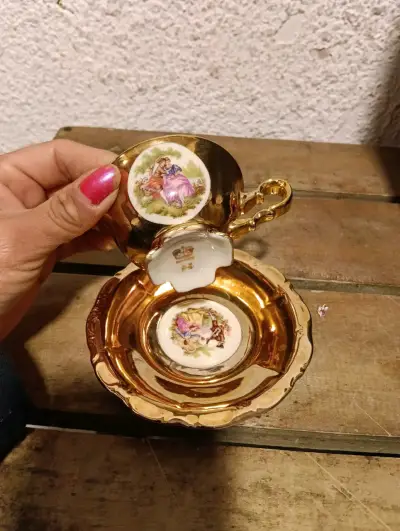 Juego de té dorado de porcelana - miniatura 4