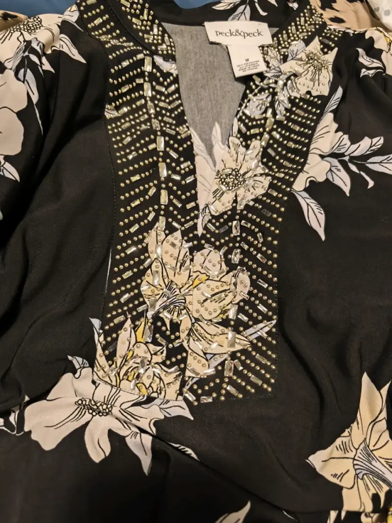 Polera floreada negro y amarillo con brillos - 3
