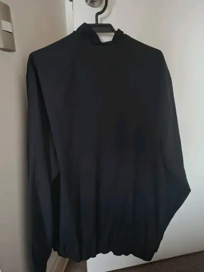 Chaqueta deportiva negra Nike - miniatura 2