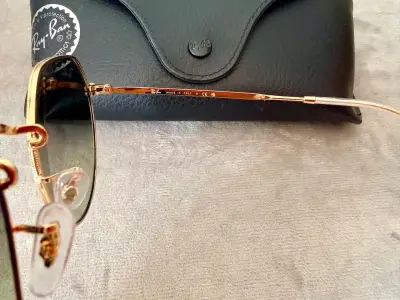 Gafas de sol Ray-Ban doradas - miniatura 3
