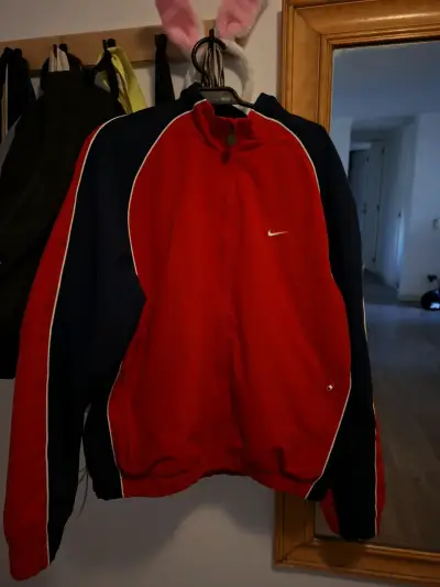 Chaqueta deportiva Nike rojo - miniatura 1