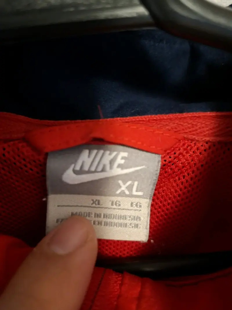 Chaqueta deportiva Nike rojo - 3