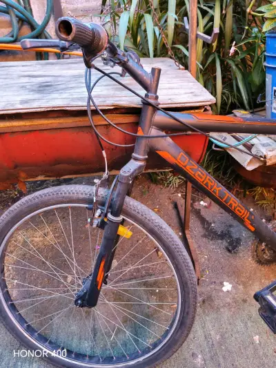 Bicicleta Ozark Trail negra - miniatura 3