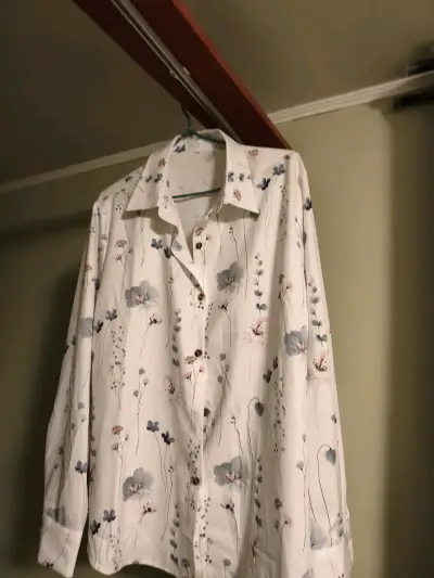 Blusa floreada Nueva - miniatura 3