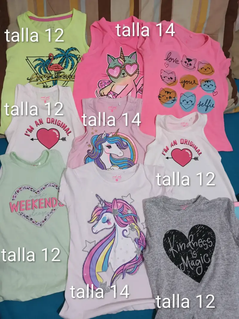 Lote de poleras infantiles estampadas