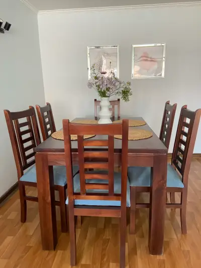 Juego de comedor de madera con 6 sillas - miniatura 2