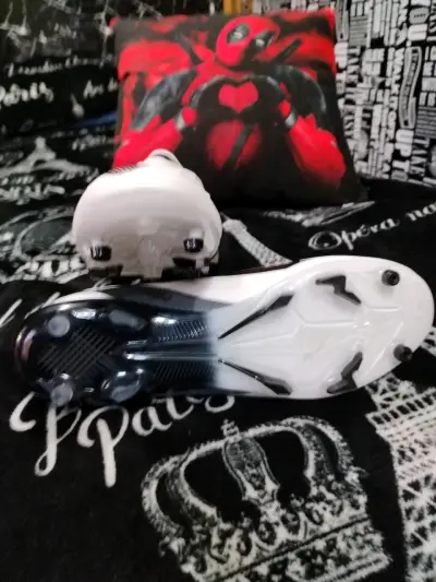 Botines de fútbol coloridos - miniatura 5