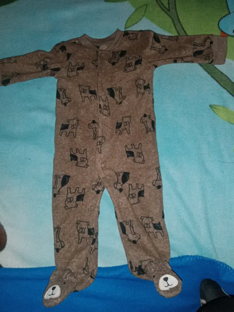 Pijama enterizo infantil con diseño - 1