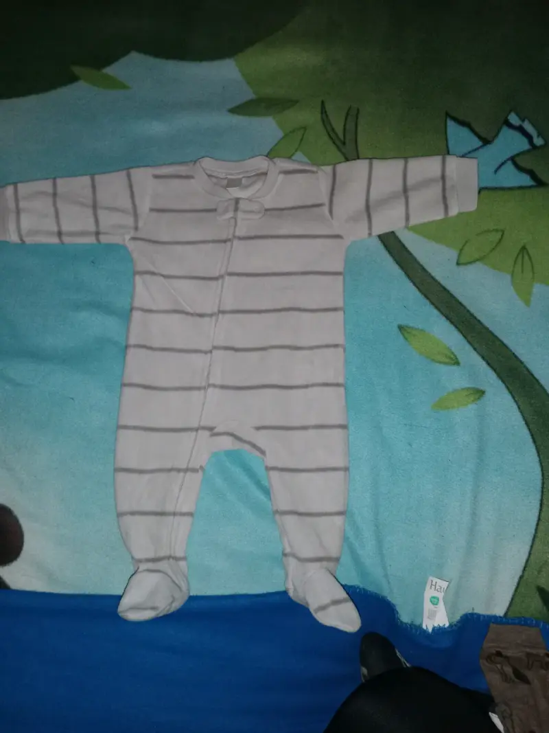 Pijama enterizo infantil con diseño - 2