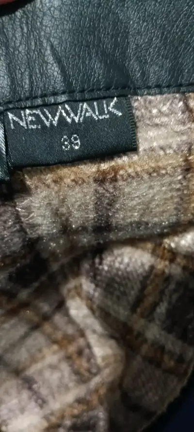 Botas negras de cuero - miniatura 5