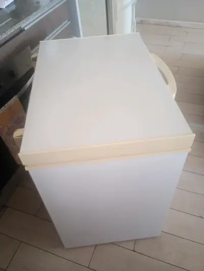 Congelador blanco grande - miniatura 1