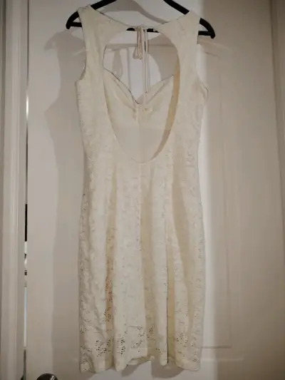 Vestido de encaje blanco - miniatura 2
